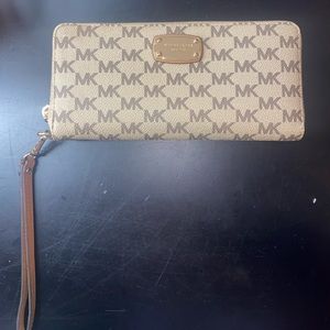 Large Logo Continental Wallet